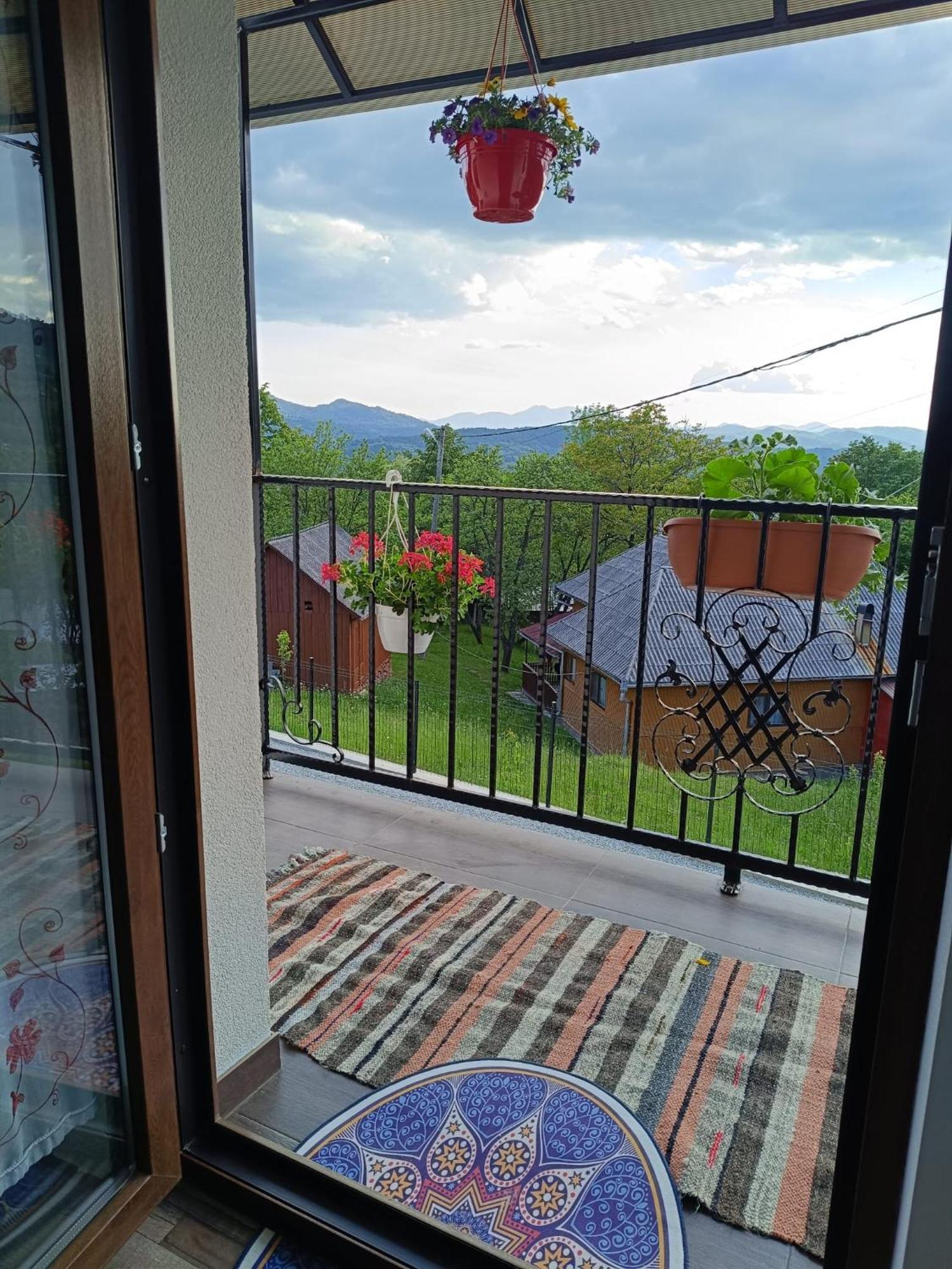 Casuta Din Livada Villa Majszin Kültér fotó